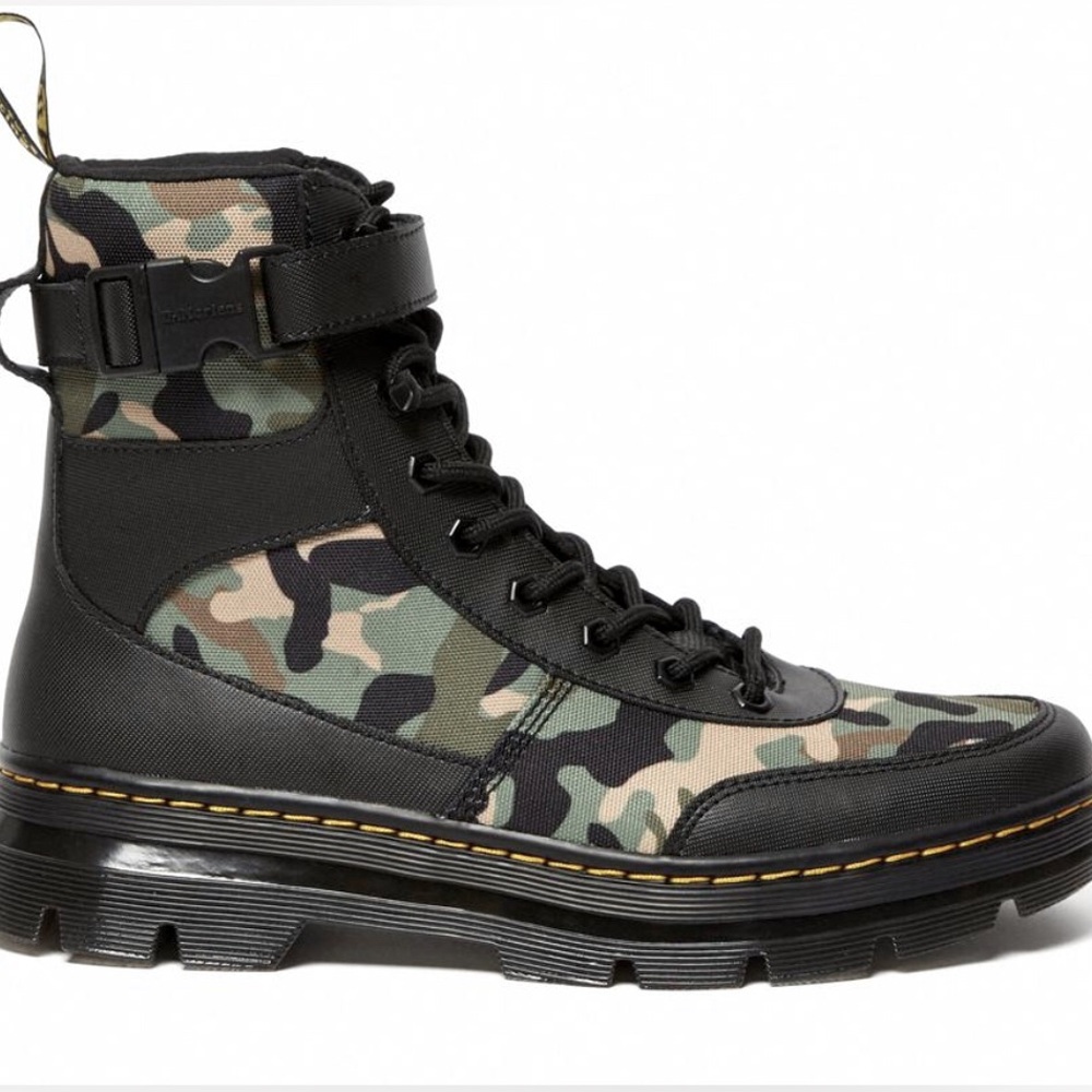 Dr. Martens Combs Tech Boots Olive Camo Size 5  like new and sold out